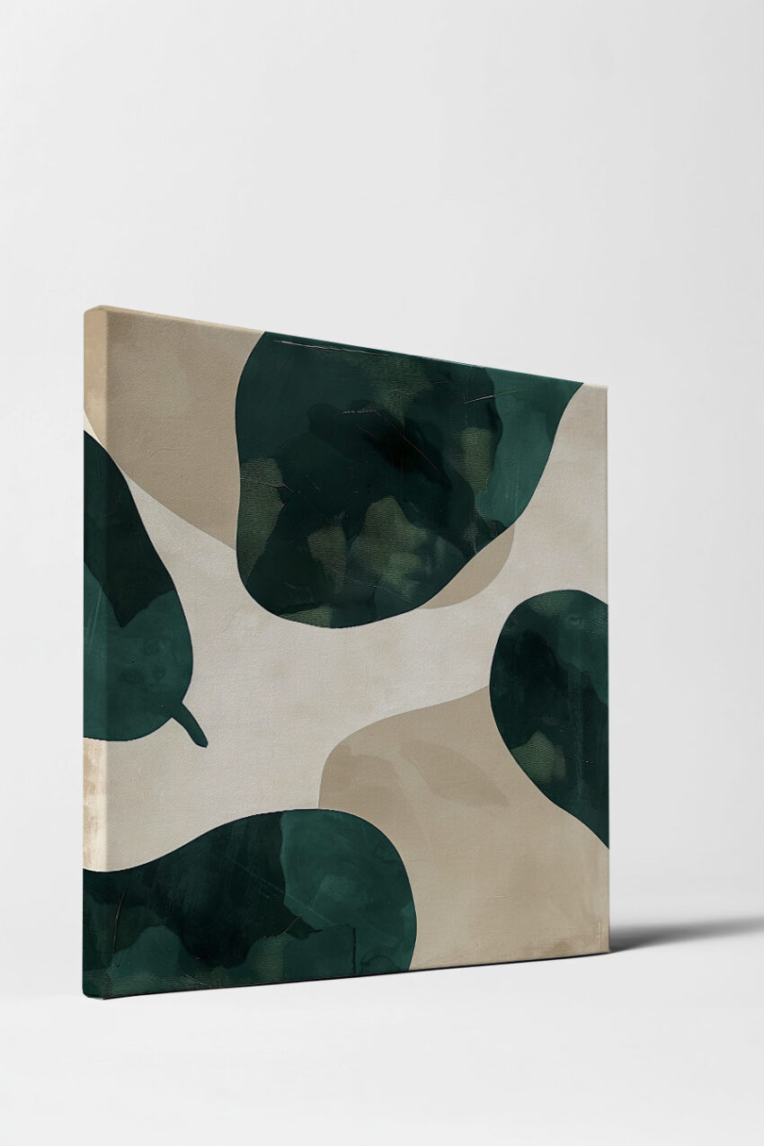 Abstraktes Poster mit grünen Blattformen und beigem Hintergrund in modernem Stil