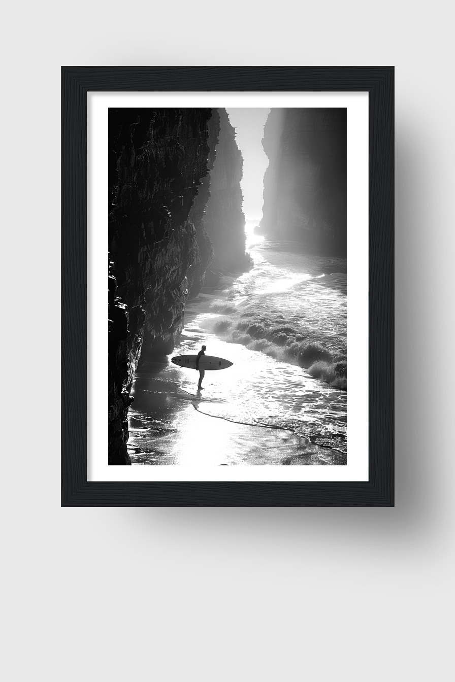 Fotografie Poster Surfer Küste schwarz-weiß