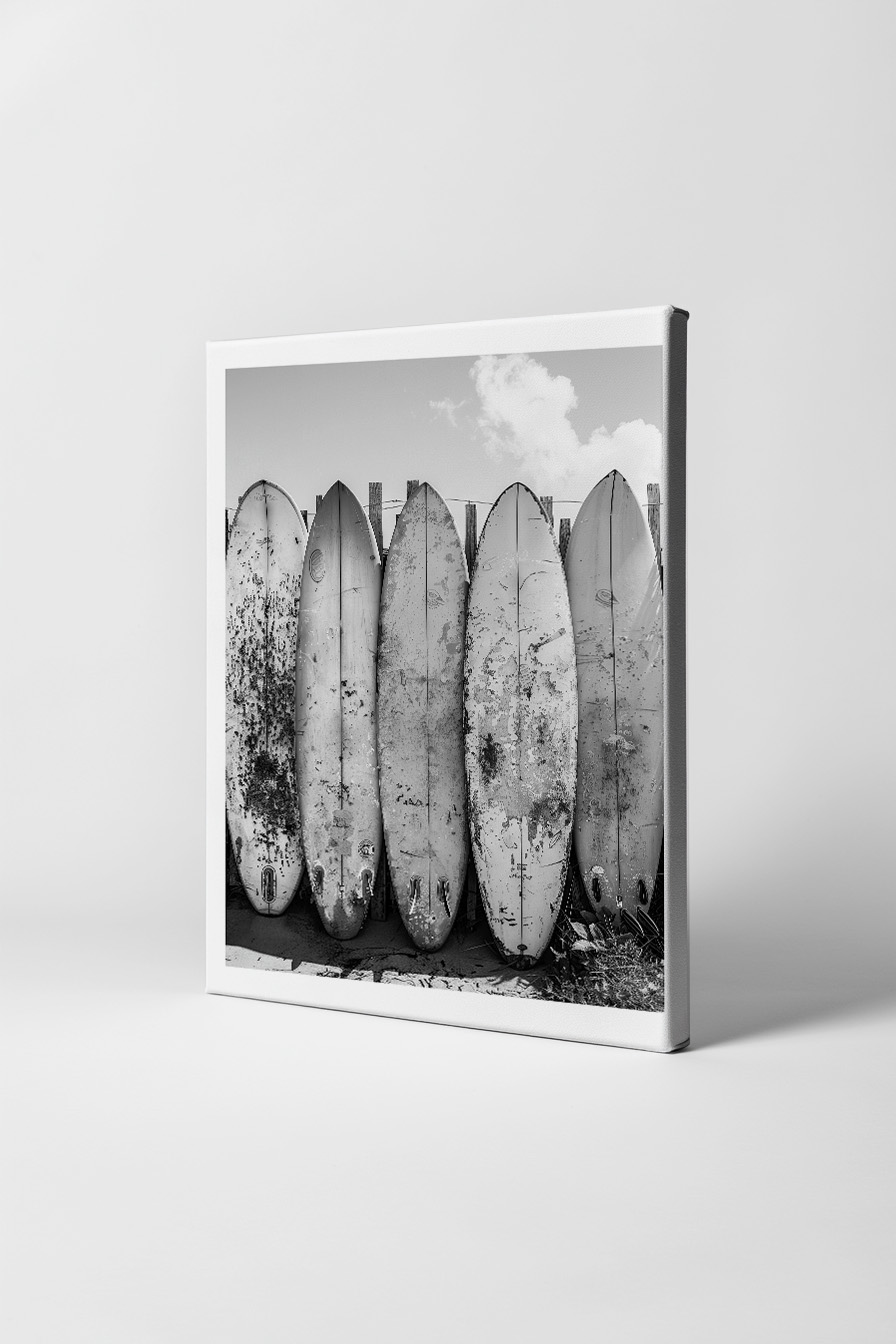 Fotografie Poster Surfbretter schwarzweiß Strand