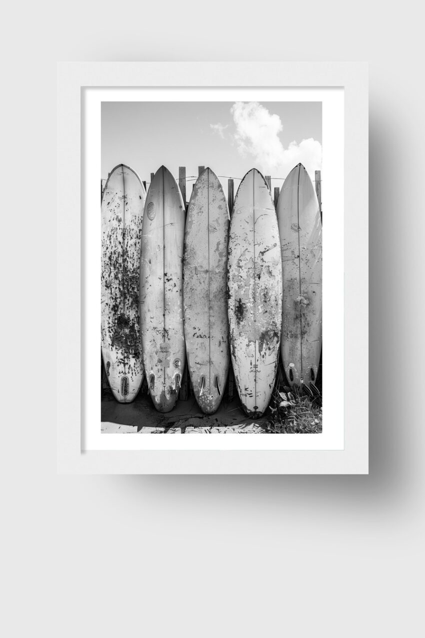 Fotografie Poster Surfbretter schwarzweiß Strand