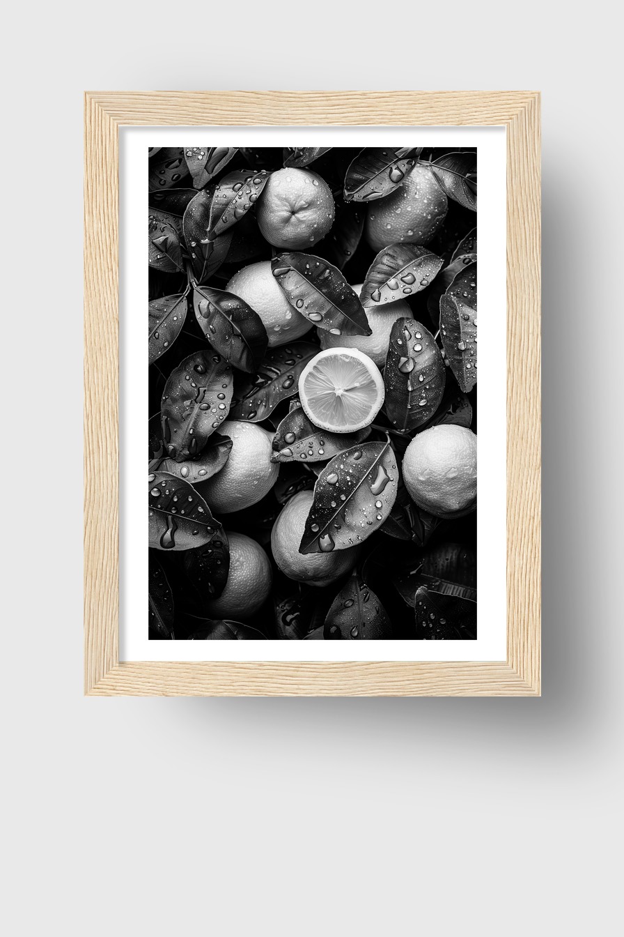 Fotografie Poster Zitrone nass schwarzweiß tropfen