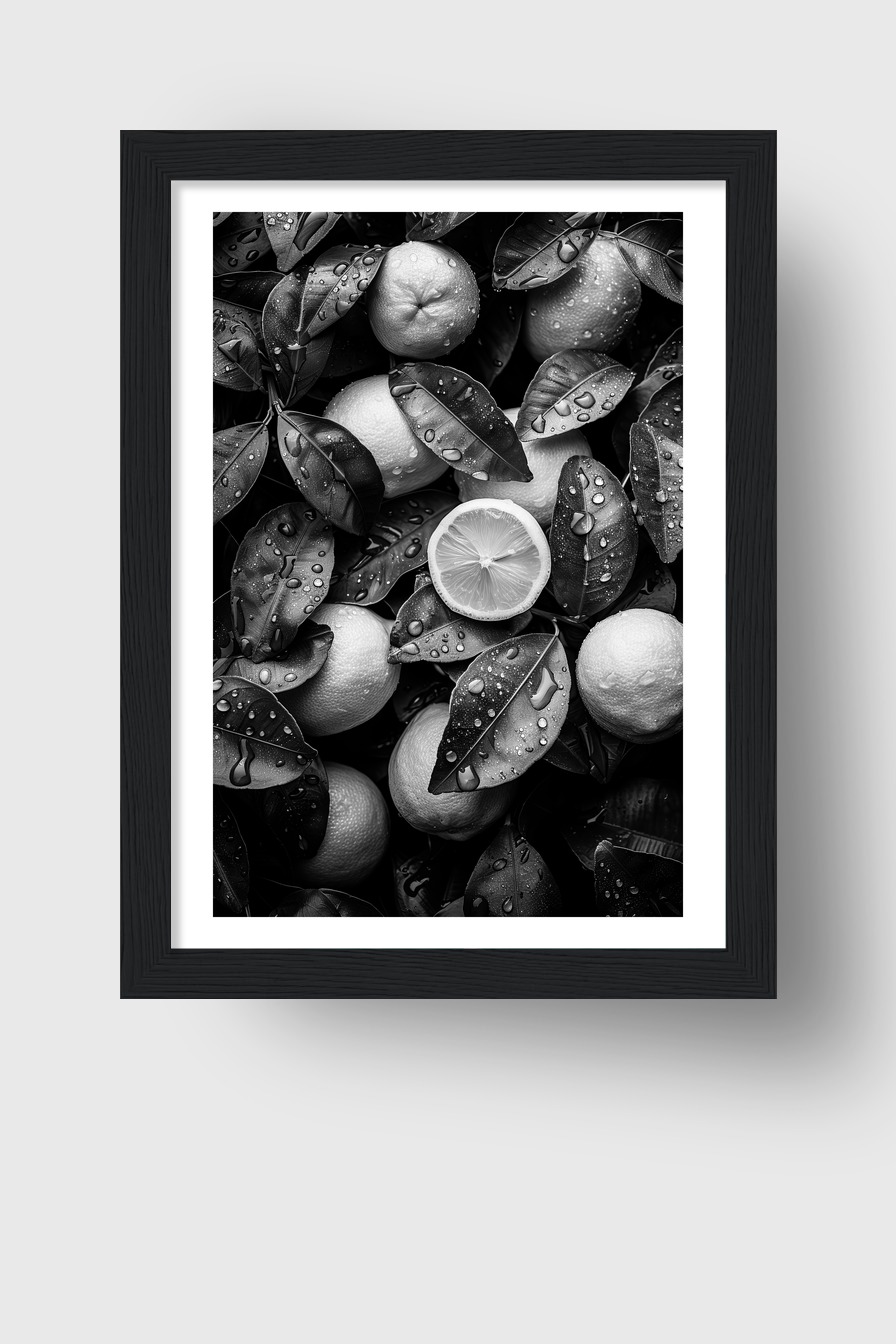 Fotografie Poster Zitrone nass schwarzweiß tropfen
