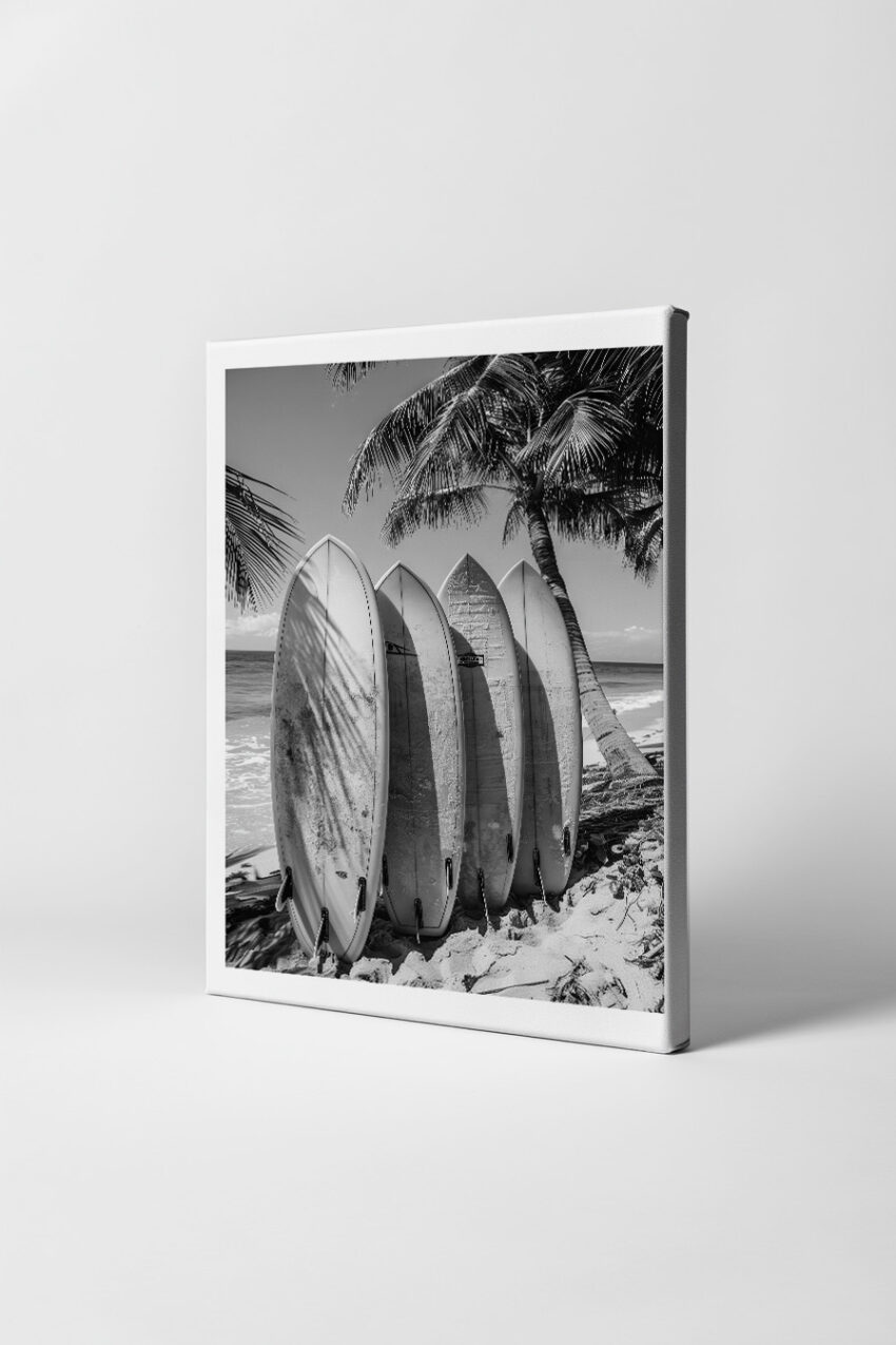 Fotografie Poster Surfbretter Strand schwarz-weiß