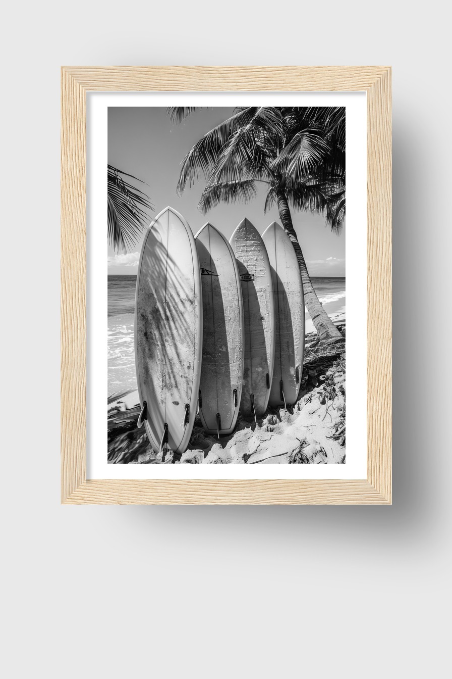 Fotografie Poster Surfbretter Strand schwarz-weiß