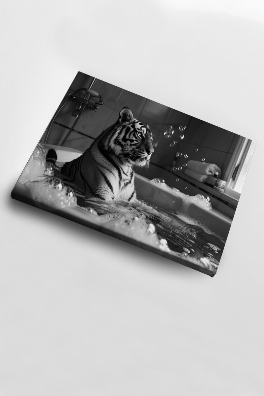 Fotografie Poster Tiger Schaumbad schwarz-weiß