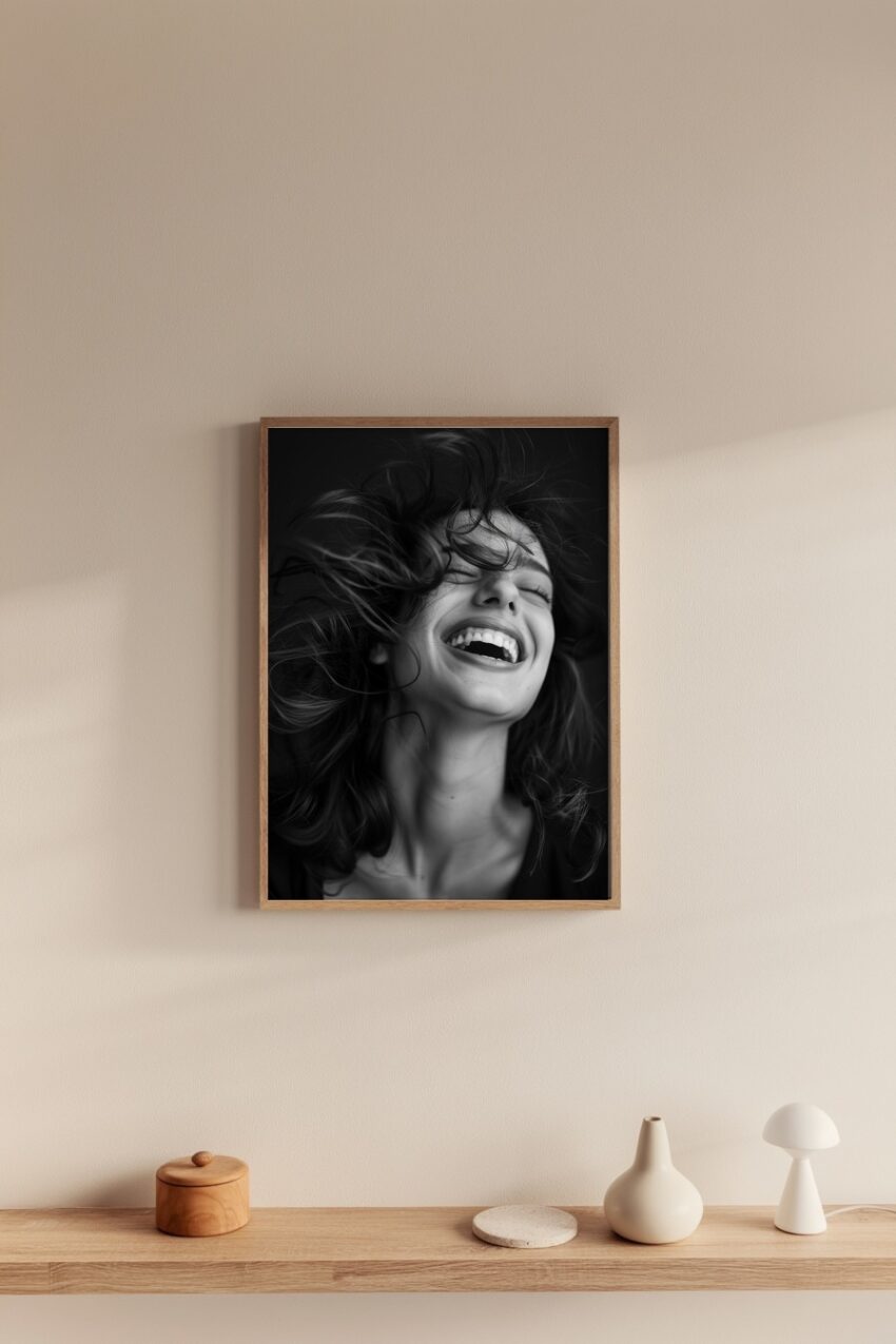 Fotografie Poster lachendes Gesicht Haare schwarz-weiß