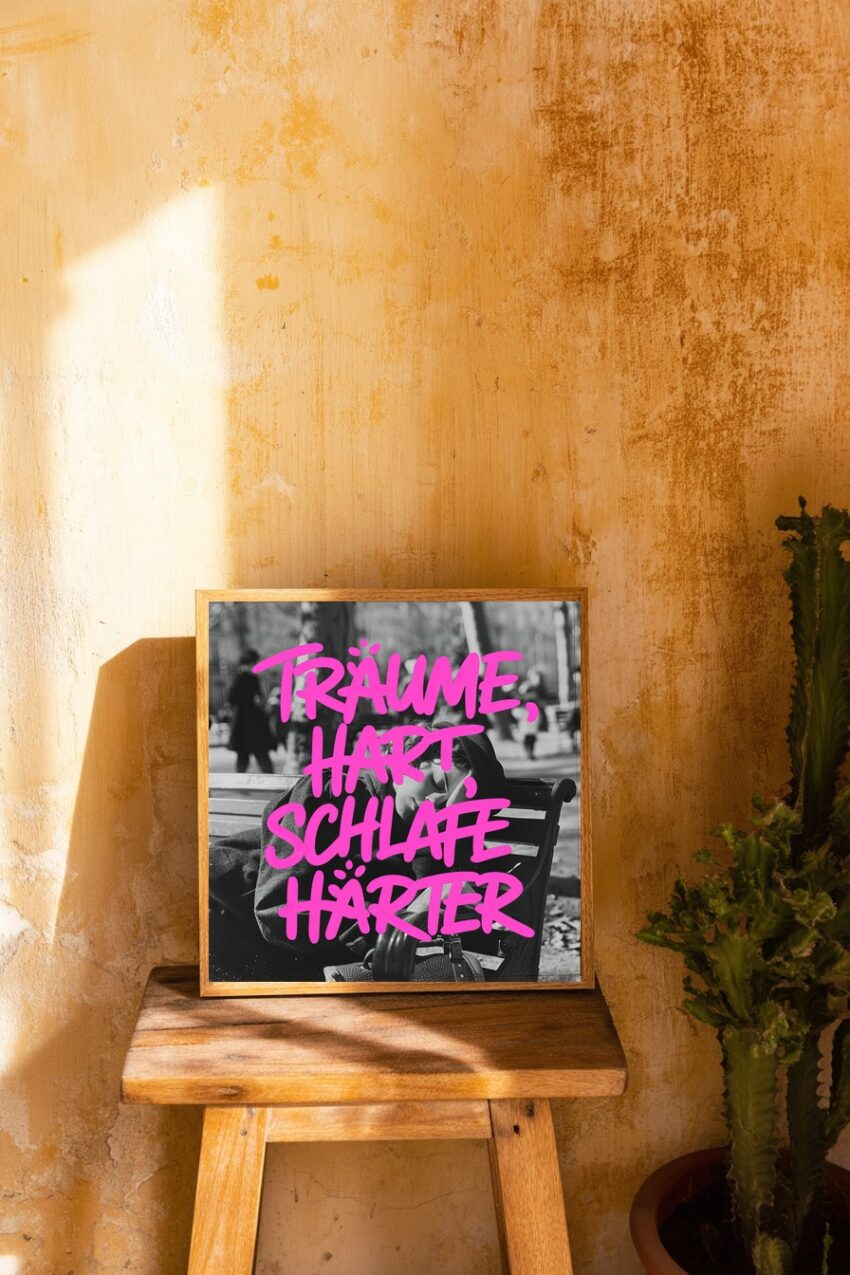 Fotografie Poster Frau schläft auf Bank schwarz-weiß urban