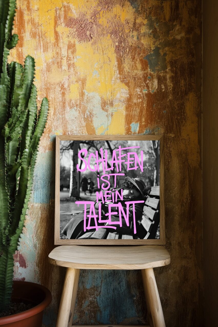 Fotografie Poster Frau schlafen schwarz-weiß pink Schrift