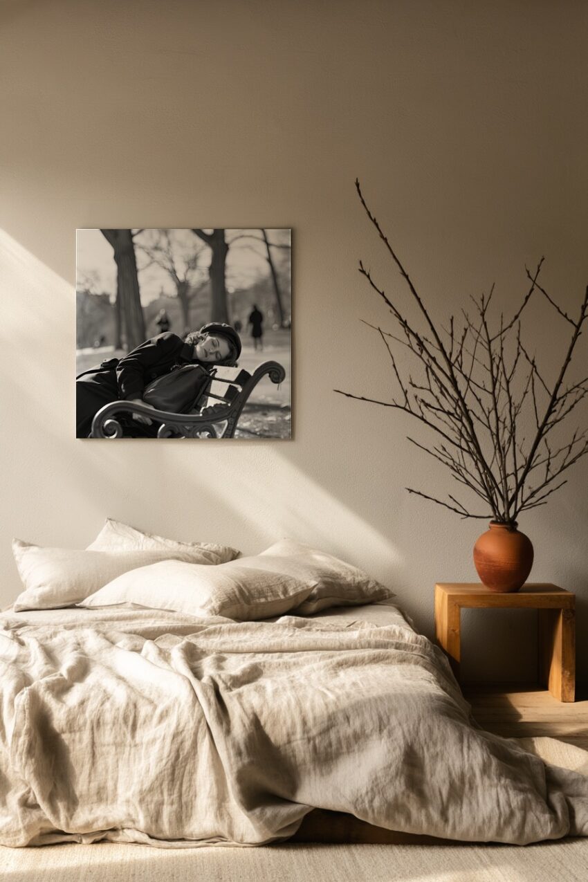 Fotografie Poster Frau Schlaf Bank schwarz-weiß ruhend