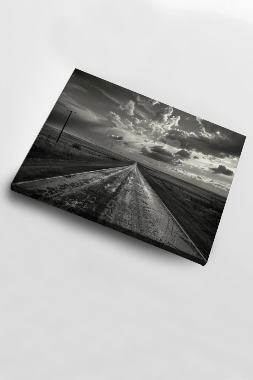 Fotografie Poster Landstraße monochrom Wolken Perspektive