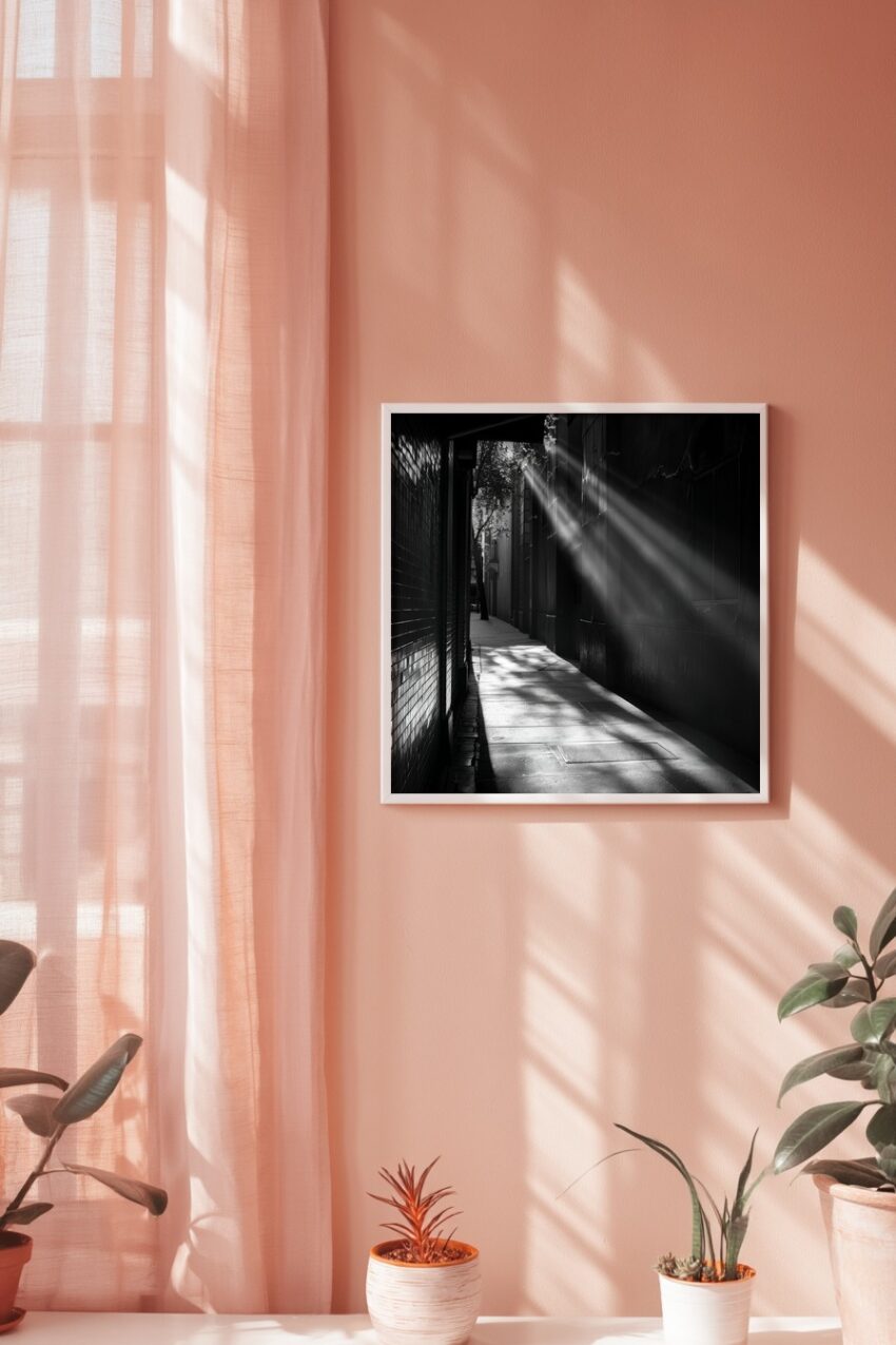 Fotografie Poster Lichtstrahlen Gasse schwarz-weiß urban