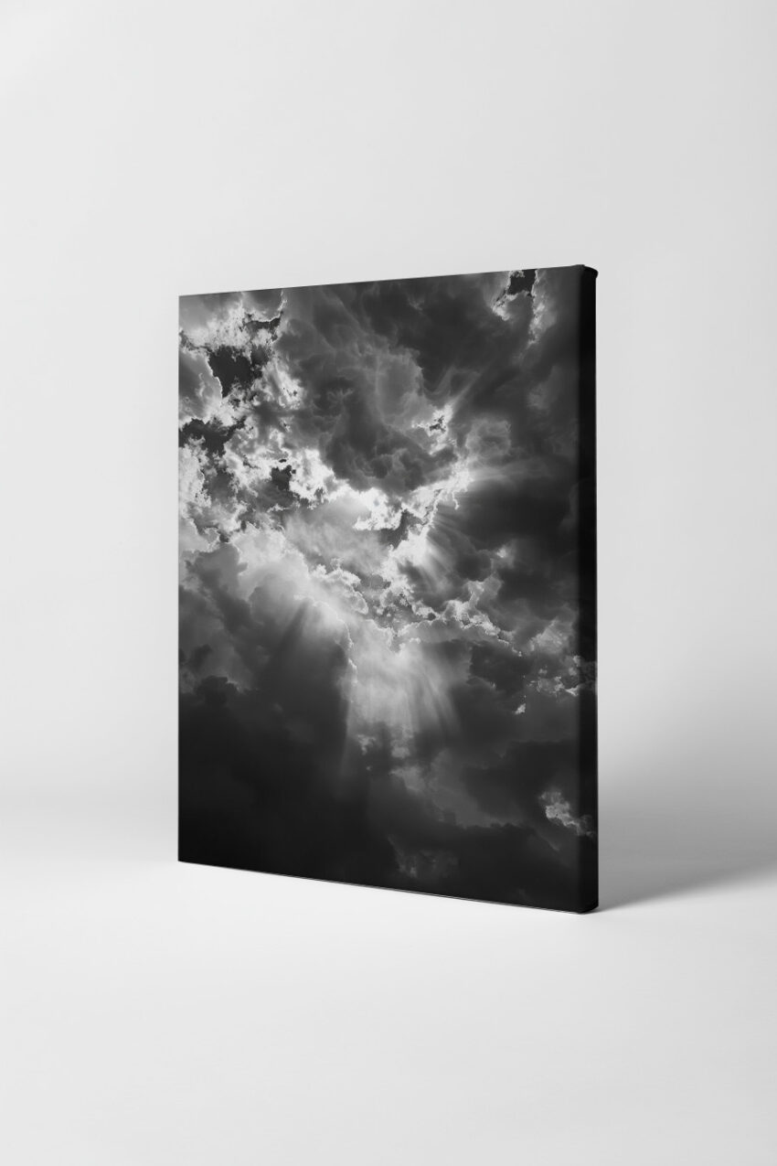 Fotografie Poster wolken lichtstrahlen kontrast schwarz-weiß