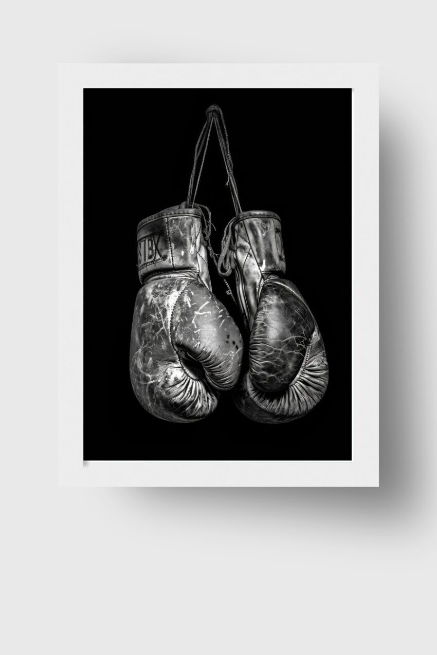 Fotografie Poster Boxhandschuhe gebraucht Schwarz-Weiß