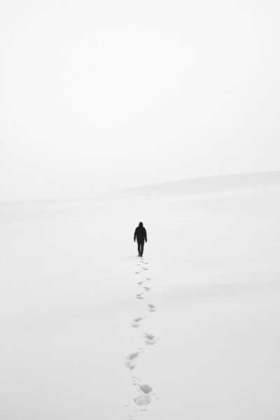 Mann Fußspuren Schnee Gerahmt