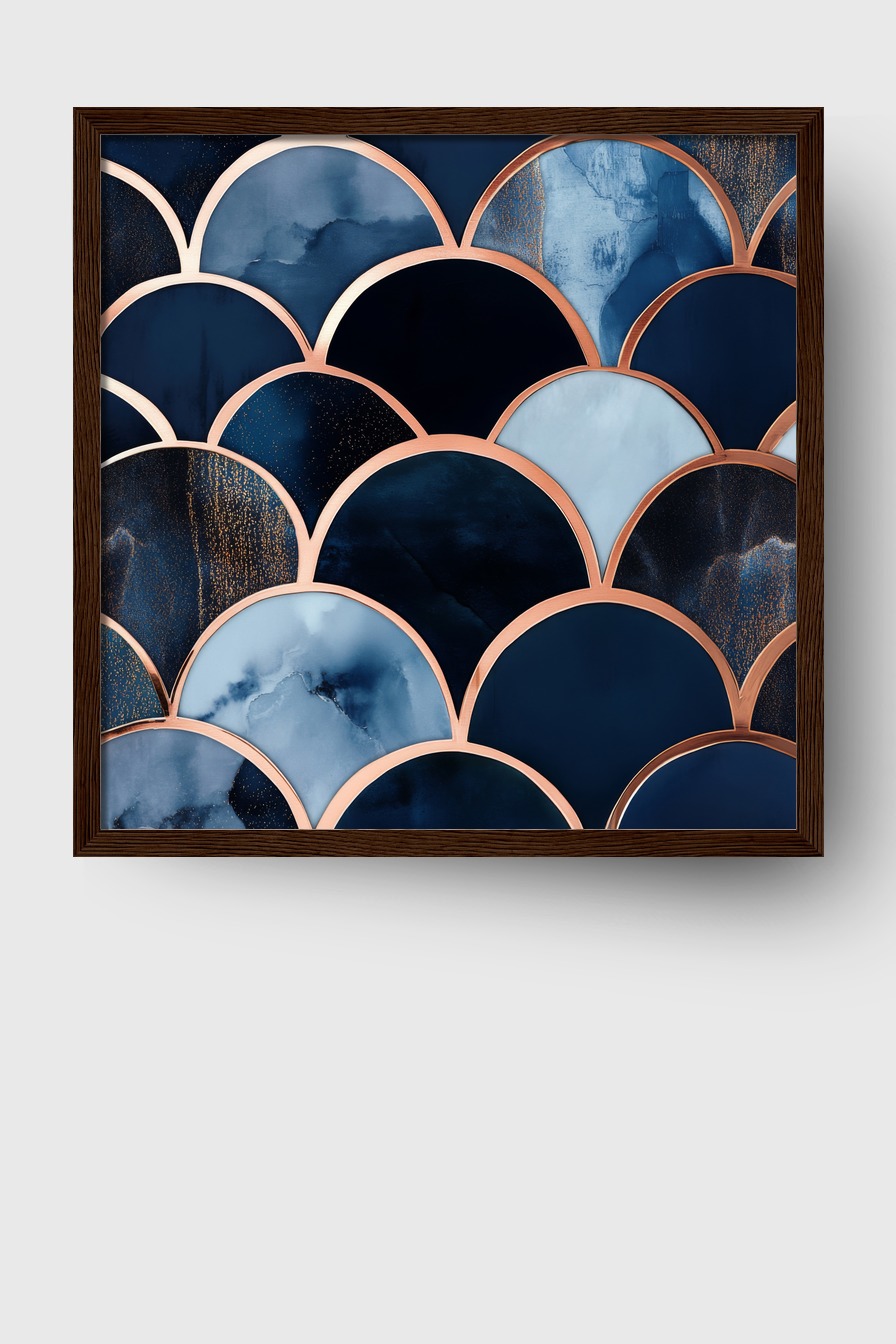 Abstraktes Poster mit kupferfarbenen Schuppenbögen auf blauem Hintergrund, geometrischer Kunstdruck mit klaren Farbübergängen