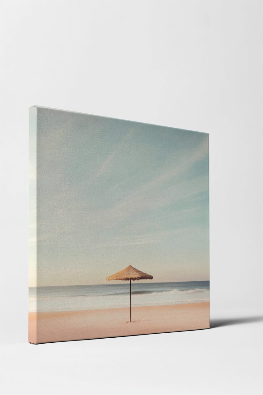 Fotografie Poster Sonnenschirm Strand minimalistisch hell
