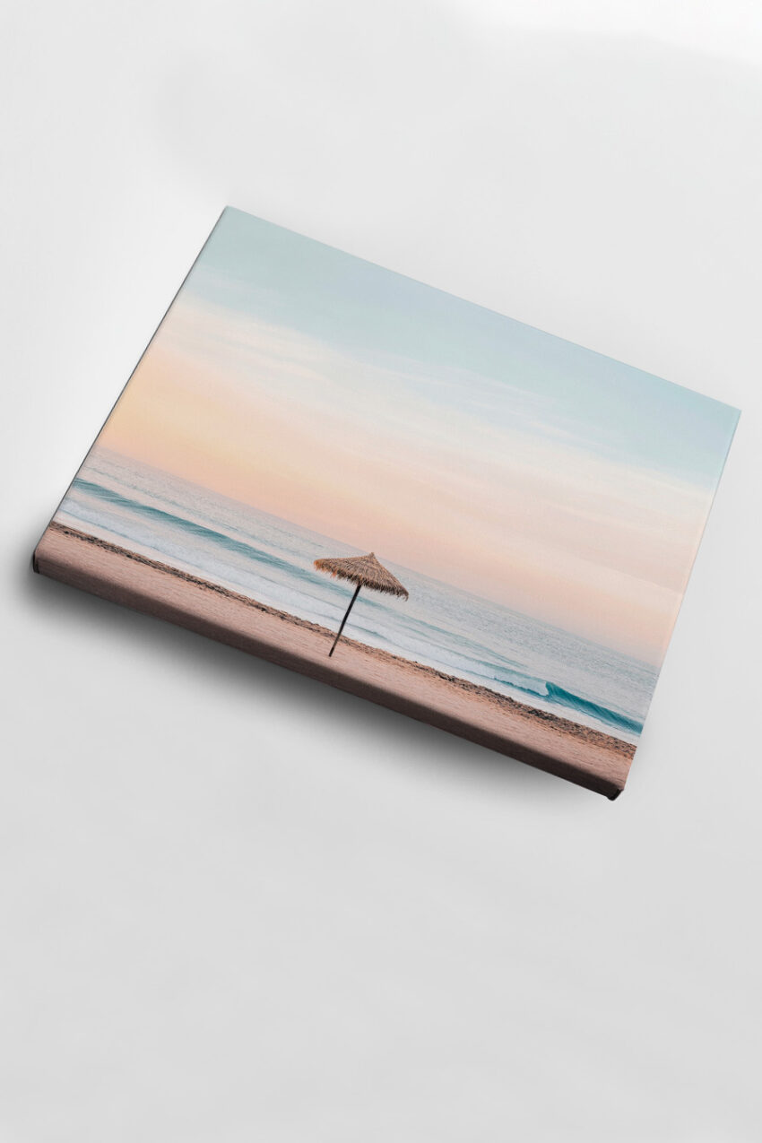 Fotografie Poster Strandsonnenschirm Meer sanft pastell